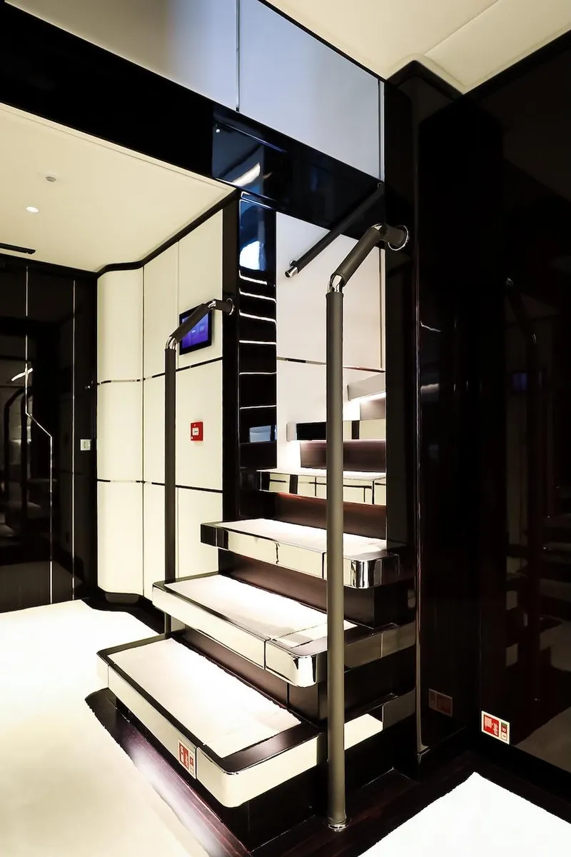 Slide: The Image of Majesty 120 2025 - 68