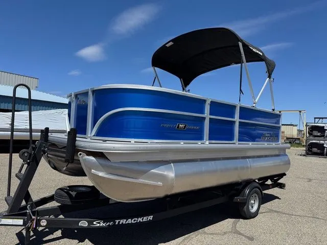 Slide: The Image of Sun Tracker Party Barge 16 DLX 2026 - 17