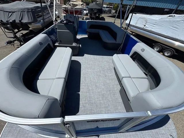 Slide: The Image of Sun Tracker Party Barge 16 DLX 2026 - 9