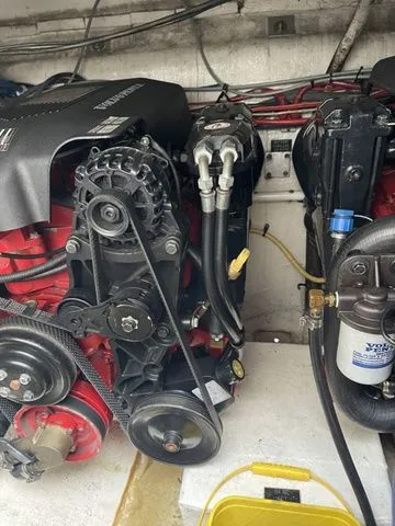 Slide: The Image of Engine compartment of a 2006 Cruisers Yachts 280CXI Express Cruiser. - 28