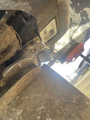 Slide: The Image of Close-up of a 2006 Cruisers Yachts 280CXI Express Cruiser engine. - 32