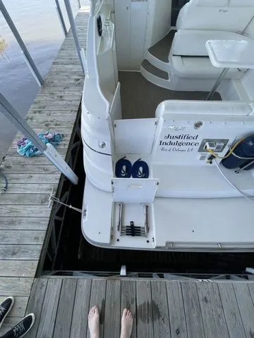 Slide: The Image of 2006 Cruisers Yachts 280CXI Express Cruiser at dock. - 41