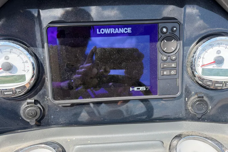 Slide: The Image of Dashboard of a 2020 Regency 250 LE3 Sport with Lowrance HDS7 display. - 21