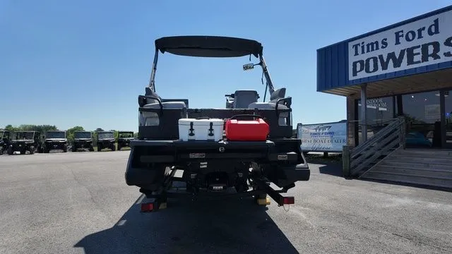 Slide: The Image of 2023 Sea-Doo Switch Sport 21 at Tims Ford Powersports. - 4