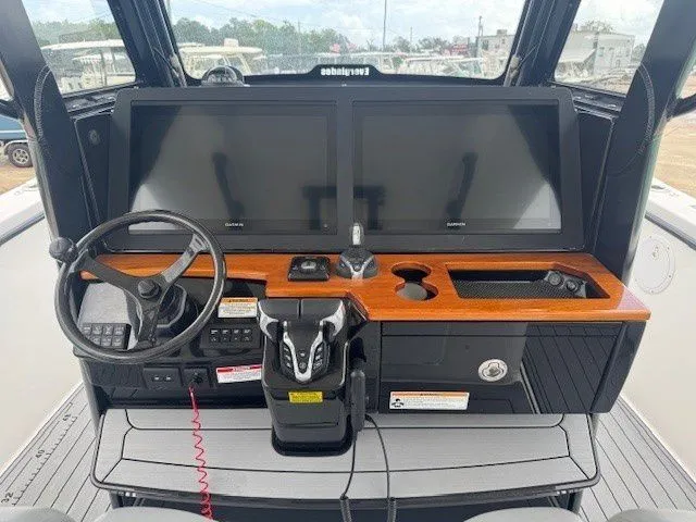 Slide: The Image of Everglades 335 Center Console 2024 - 8