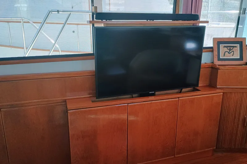 Slide: The Image of Telescoping TV - 11