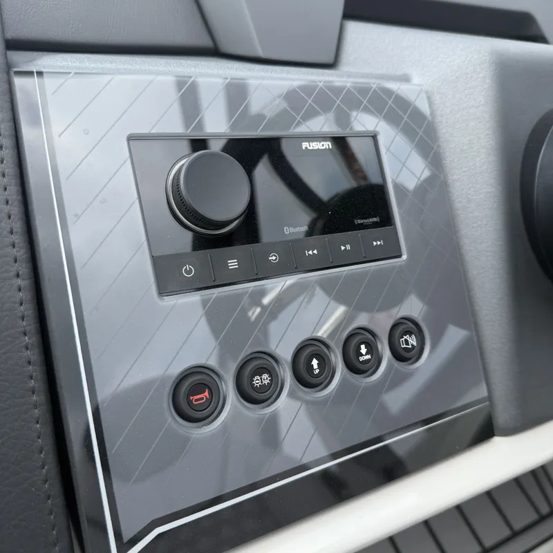 Slide: The Image of Control panel of Avalon QLS25T Excalibur 2026 with buttons. - 22