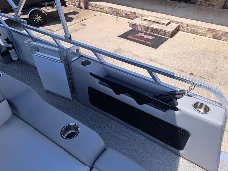 Slide: The Image of Interior of Avalon VNT VRB21 boat, model year 2026. - 13