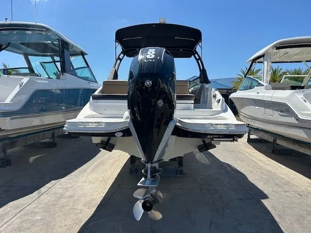Slide: The Image of Sea Ray 270 SDX OB 2024 - 45