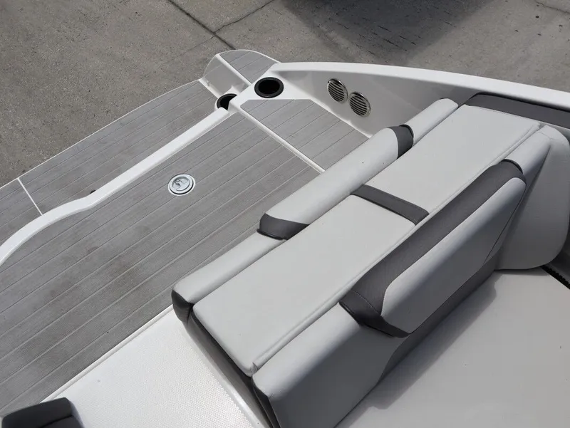Slide: The Image of Yamaha Boats AR220 2023, gray upholstery and flooring. - 24
