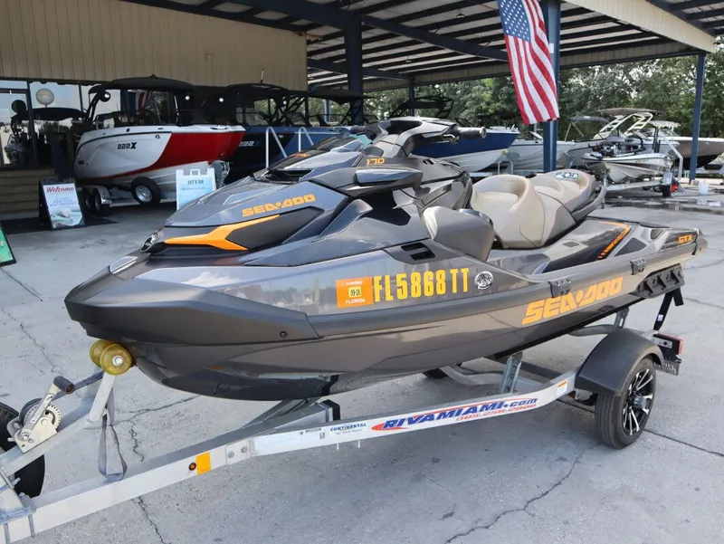 Slide: The Image of Sea-Doo 2023 - 3