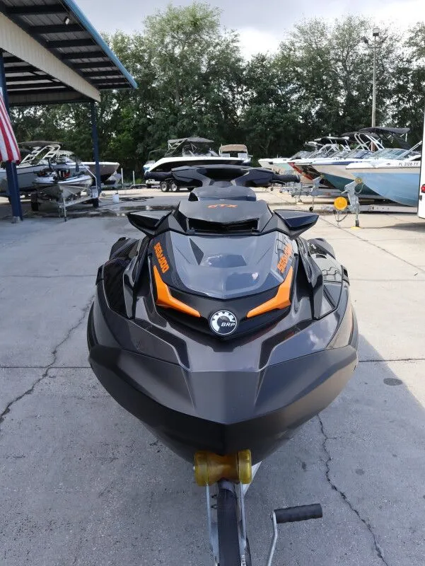 Slide: The Image of Sea-Doo 2023 - 4