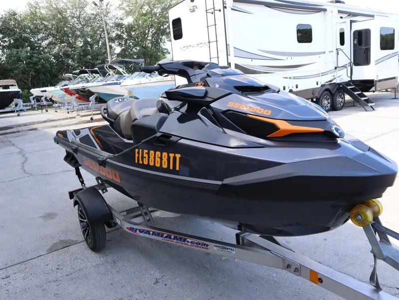 Slide: The Image of Sea-Doo 2023 - 5