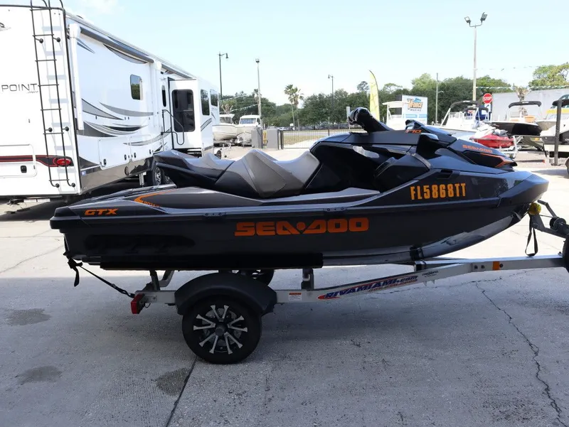 Slide: The Image of Sea-Doo 2023 - 6