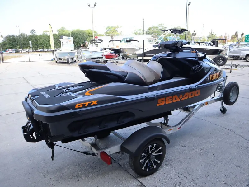 Slide: The Image of Sea-Doo 2023 - 7