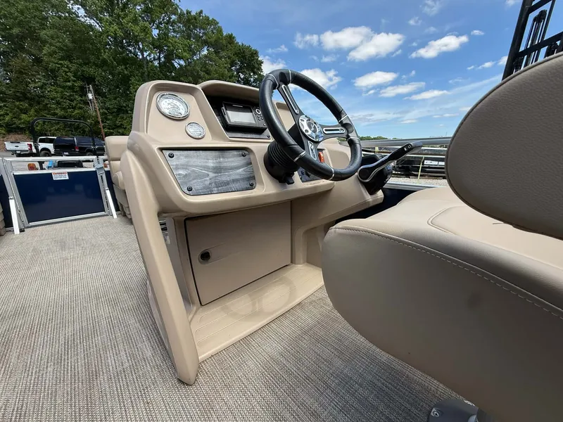Slide: The Image of Interior view of the 2023 SunChaser Vista 22 LR boat. - 6