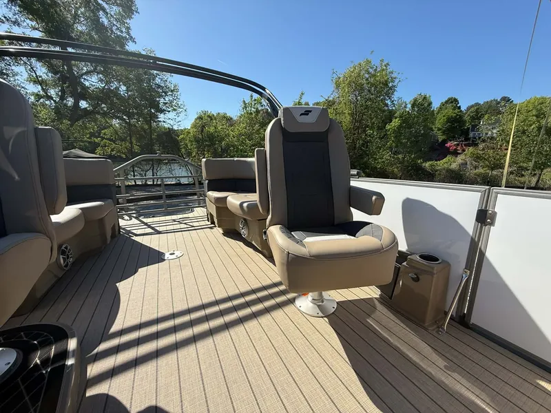 Slide: The Image of Interior of 2026 Starcraft SLS-1 R with luxurious seating. - 18