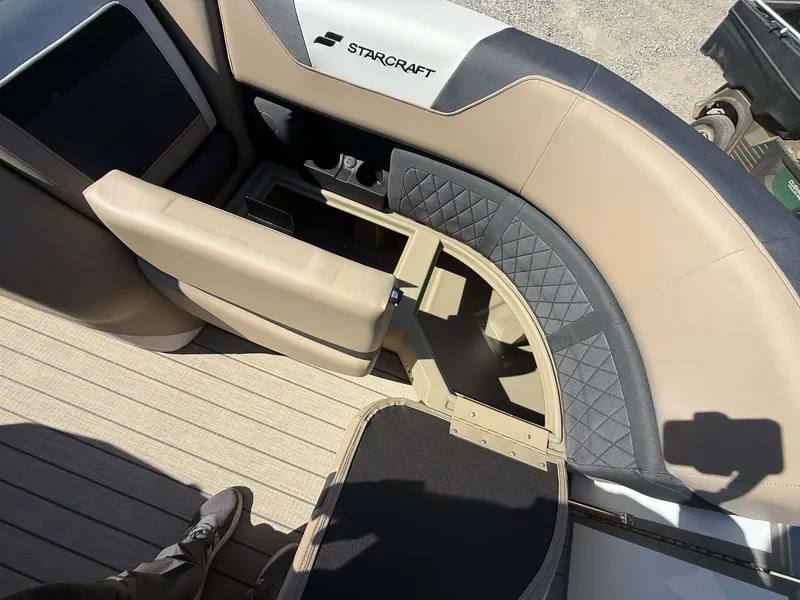 Slide: The Image of Interior of a 2026 Starcraft SLS-1 R boat. - 6