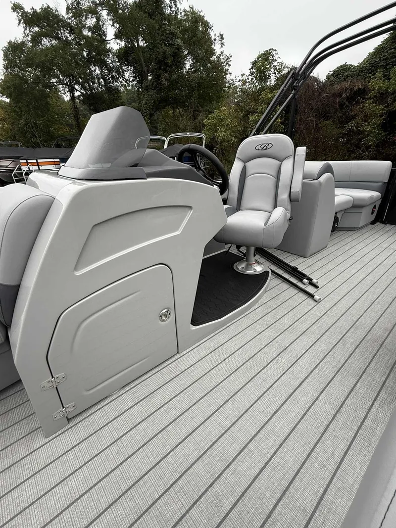 Slide: The Image of Interior of Bentley Pontoons Legacy 223 Navigator 2026. - 12