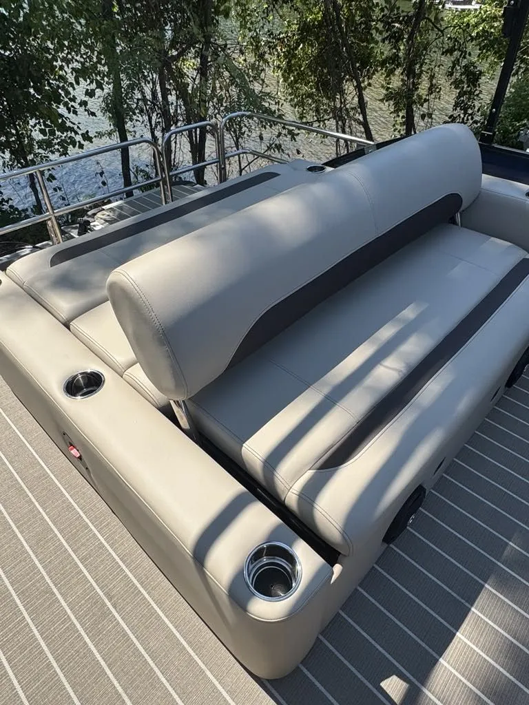 Slide: The Image of Luxurious seating in the Bentley Pontoons 223 Swingback 2026. - 13