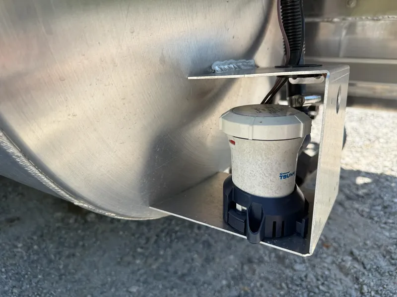 Slide: The Image of Sylvan L-3 Party Fish 2025, Tsunami pump detail view. - 15