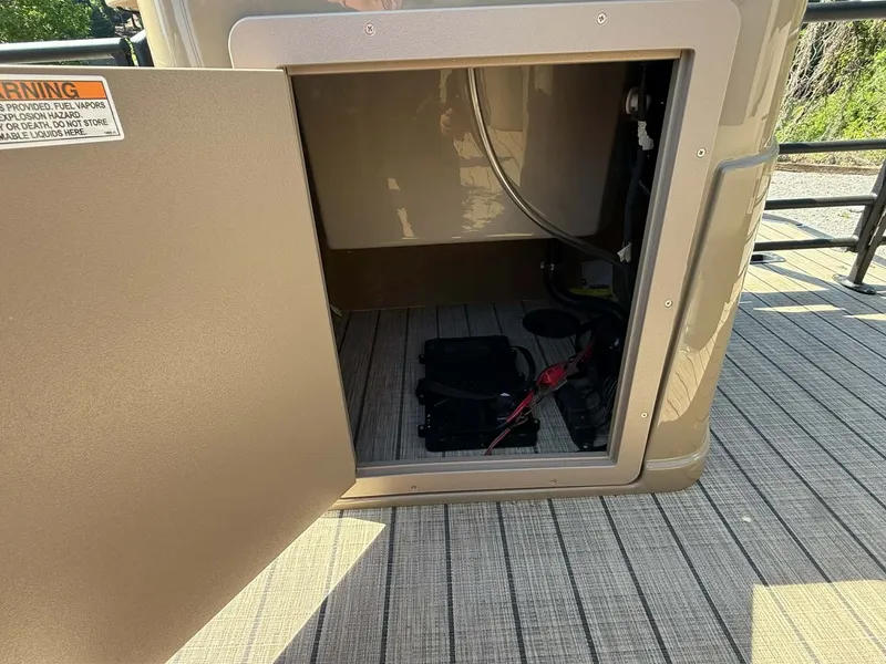 Slide: The Image of Open compartment in Sylvan L-3 Party Fish 2025 boat. - 22