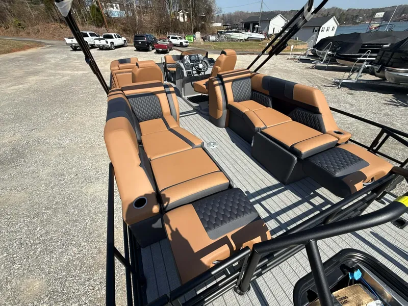 Slide: The Image of 2026 Sylvan L-3 LZ DH pontoon boat with luxurious seating. - 18