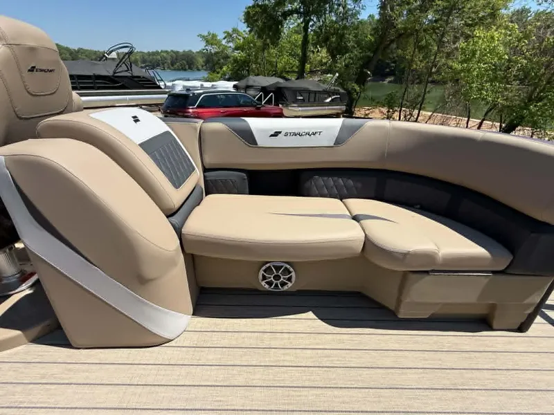 Slide: The Image of Luxurious seating in Starcraft SLS-3 boat, model 2025. - 26