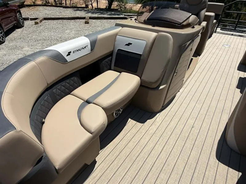 Slide: The Image of Luxurious interior of Starcraft SLS-3 boat, model 2025. - 29