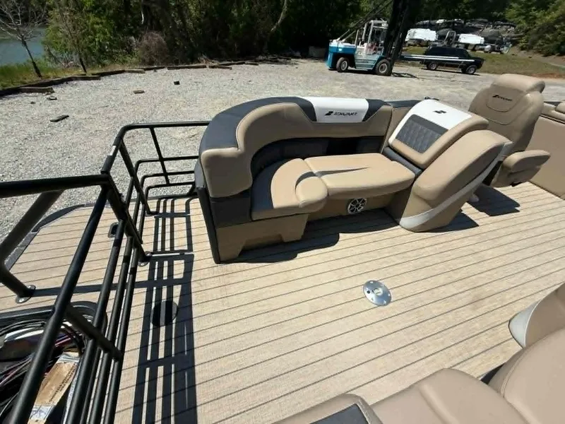 Slide: The Image of Starcraft SLS-3 2025 pontoon boat with luxurious seating. - 6