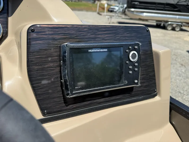 Slide: The Image of Humminbird Helix 5 on Starcraft SLS-3 boat, 2025 model. - 9