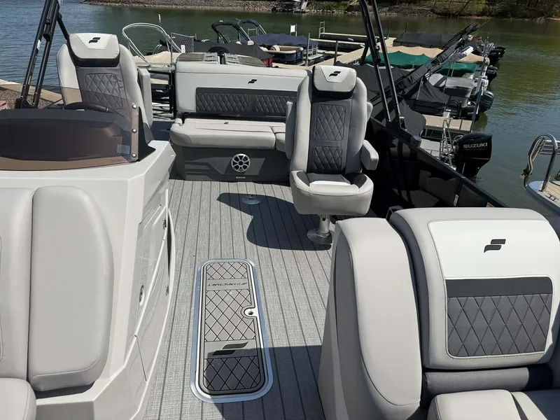 Slide: The Image of Interior of a 2026 Starcraft SLS-3 DL DH Bar boat. - 3