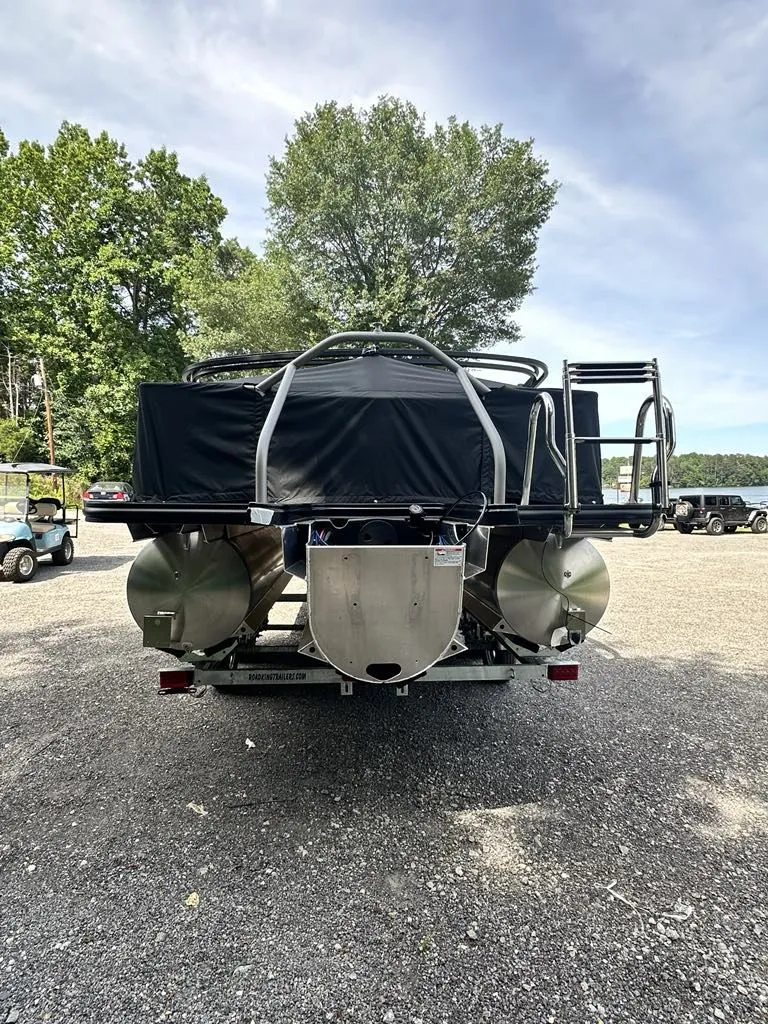 Slide: The Image of Rear view of 2024 Starcraft CX 23 Q DH pontoon boat. - 11