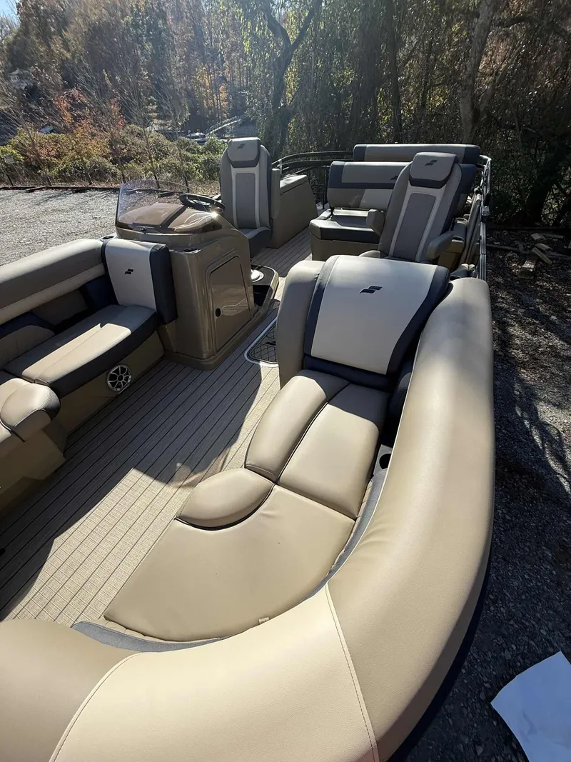 Slide: The Image of Interior of a 2026 Starcraft EXS-3 DL boat. - 5