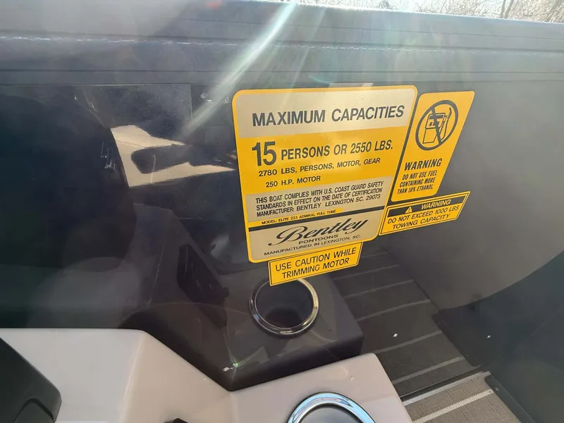 Slide: The Image of Safety label on Bentley Pontoons Elite 223 Admiral 2026. - 15