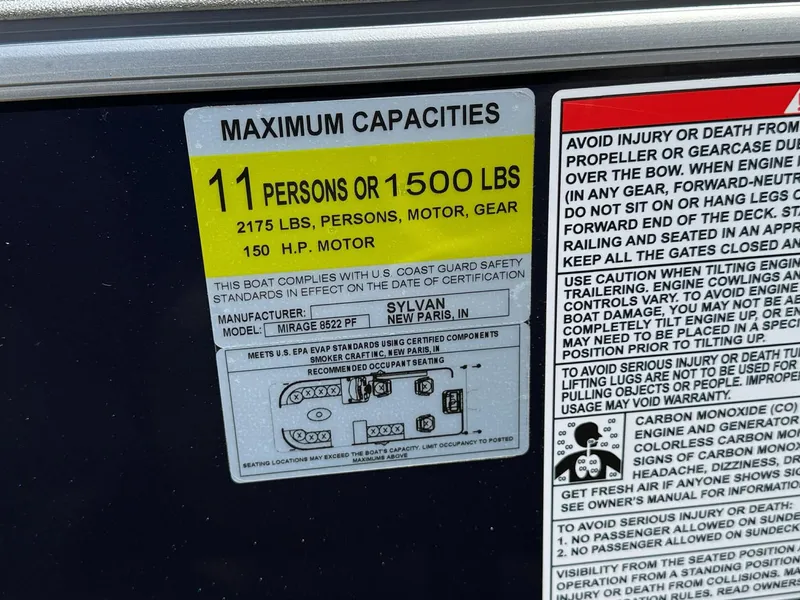 Slide: The Image of Sylvan Mirage 8522 Party Fish capacity label, 11 persons or 1500 lbs, 2025 model. - 15