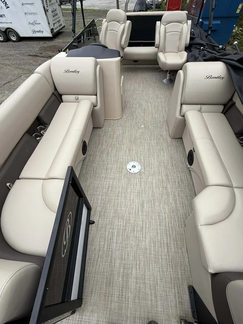 Slide: The Image of Interior of 2023 Bentley Pontoons Legacy 243 Swingback with luxurious seating. - 12