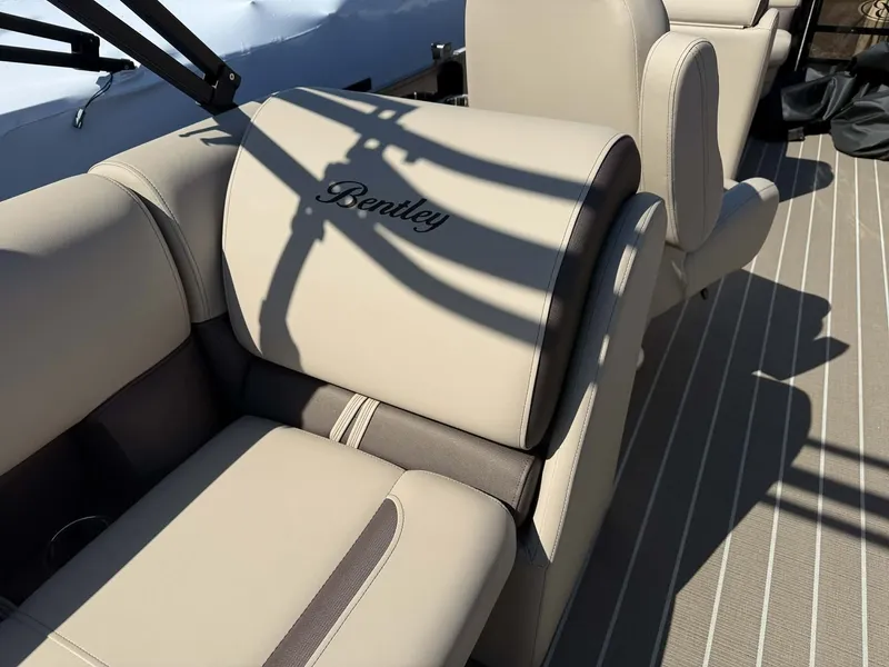 Slide: The Image of Interior of Bentley Pontoons Legacy 223 Navigator 2026. - 9