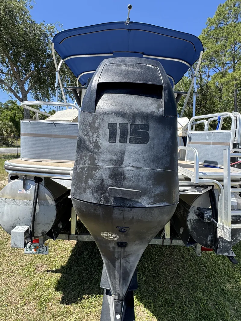 Slide: The Image of 2013 Lowe X214 Fish boat with 115 HP outboard motor. - 7