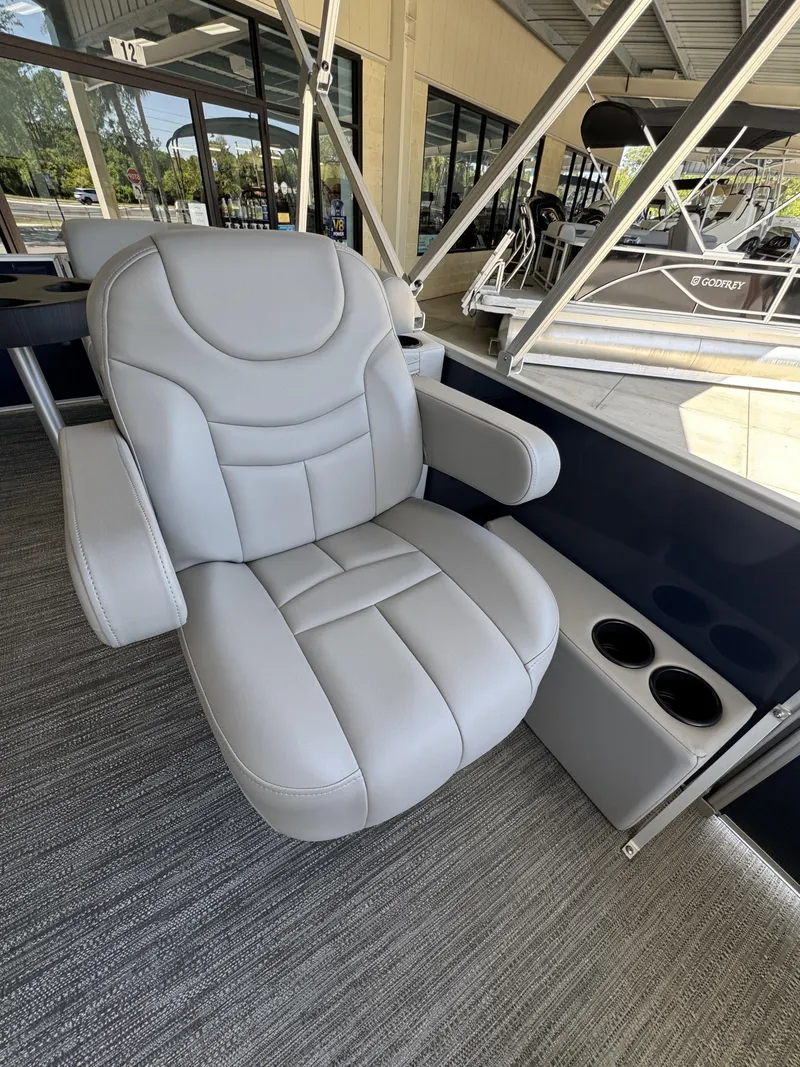 Slide: The Image of Luxurious seat on Sweetwater EX2086SBX pontoon boat, model year 2026. - 8