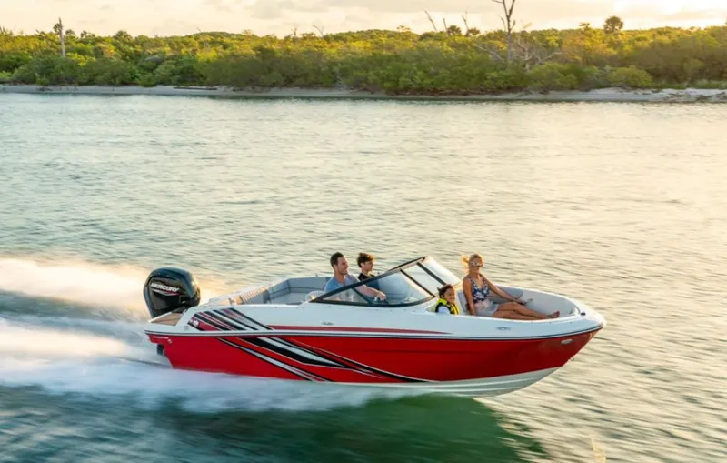 The Image of Bayliner VR4 Bowrider OB 2026 - 1
