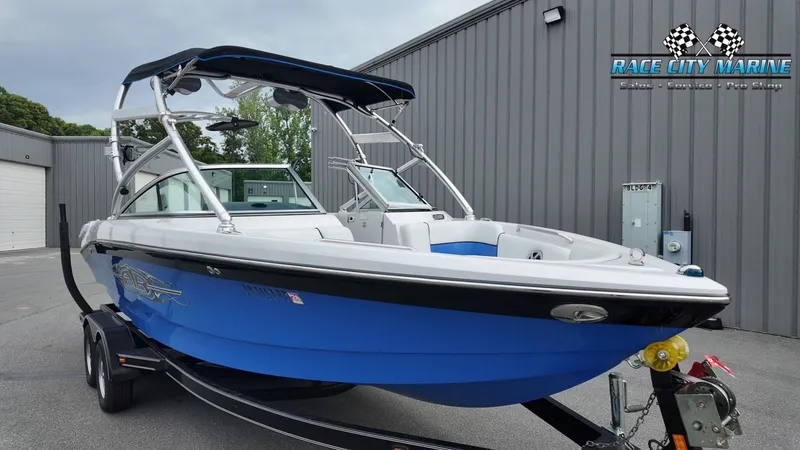 Slide: The Image of 2007 Correct Craft 236TE boat at Race City Marine. - 5