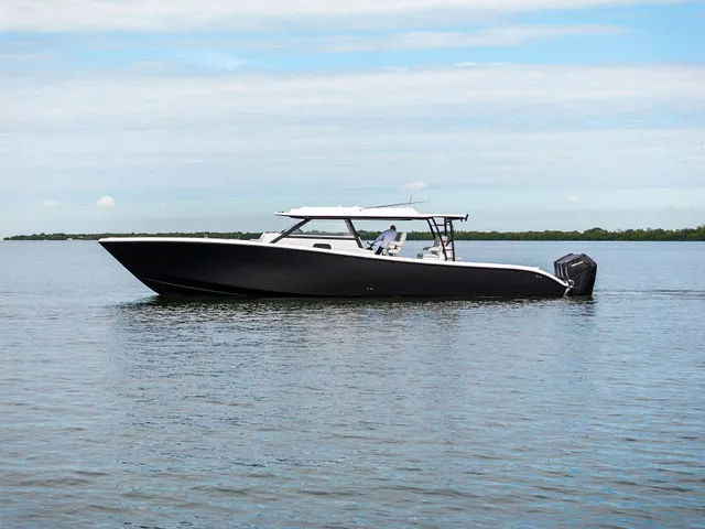 Slide: The Image of Yellowfin 54 Offshore 2021 - 37