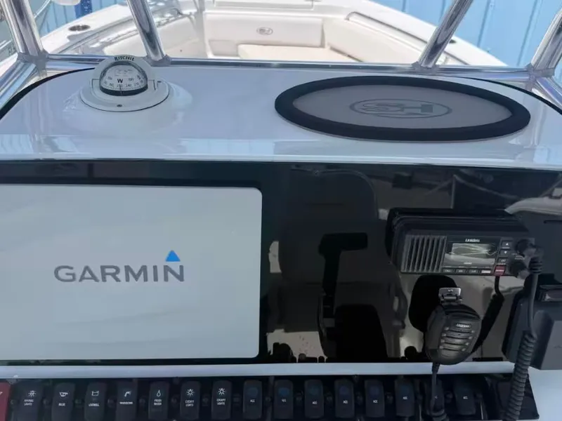 Slide: The Image of Sea Hunt Ultra 234 2021 - 13