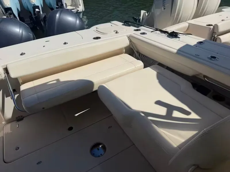 Slide: The Image of Interior of a 2018 Grady-White Freedom 307 boat. - 10