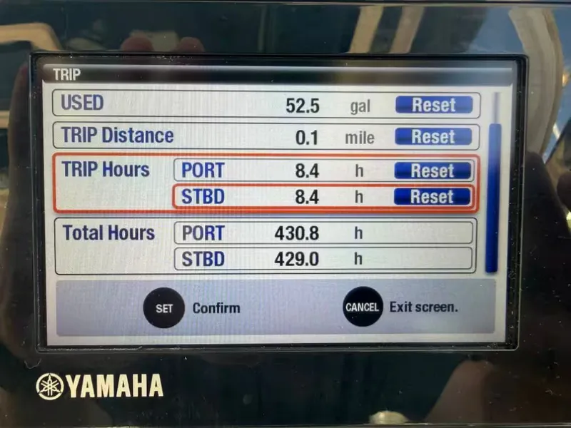 Slide: The Image of Yamaha display showing boat data for Grady-White Freedom 307, year 2018. - 18