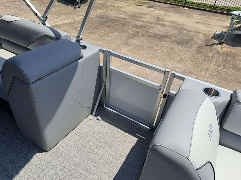 Slide: The Image of Interior of Avalon VNT VRB21 2026 with gray seating. - 18