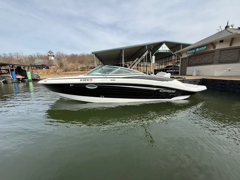 Slide: The Image of Cruisers Yachts 258 Bowrider 2013 - 21