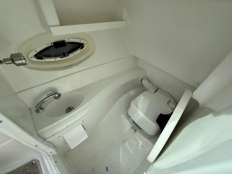 Slide: The Image of Cruisers Yachts 258 Bowrider 2013 - 24
