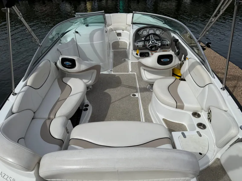Slide: The Image of Cruisers Yachts 258 Bowrider 2013 - 27